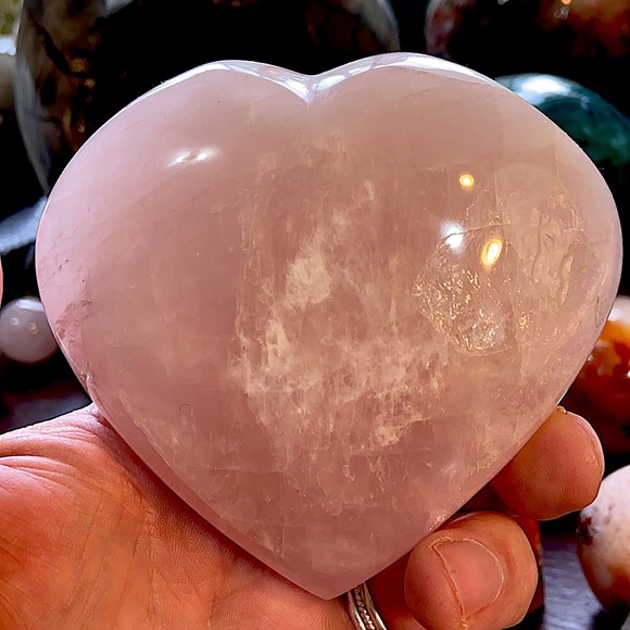 🔥SALE🔥 Rose Quartz Crystal Heart Carving With Flash! - Picture 3 of 5